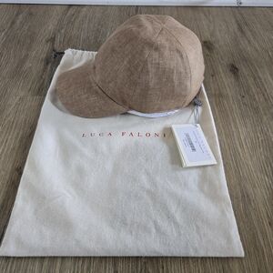 Luca Faloni Tan Cap